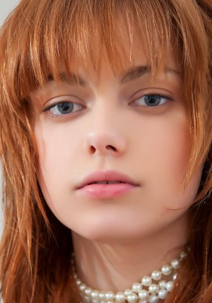 Met Art are pleased to offer you a free photos featuring Amy A demonstrating amazing shape