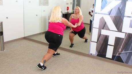 Fitness Milf Ass Pics