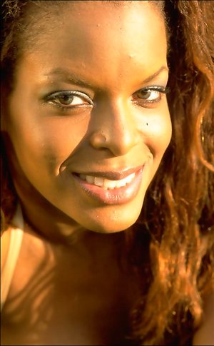 Fitness Beauties offers a free photo gallery with Roneique Banks unveiling hot body