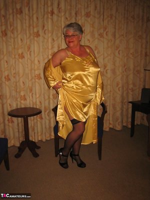 TAC Amateurs are excited to present you with a picture gallery showcasing Girdle Goddess xxx gallery 272574